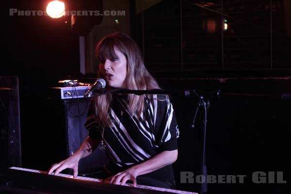 SYLVIE LEWIS - 2013-01-15 - PARIS - L'International - 